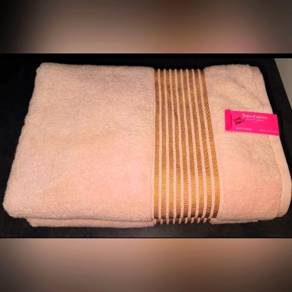 Juicy Couture towel (One Towel ) - Picture 3 of 3
